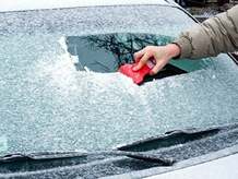 Car windshield cleaning in winter